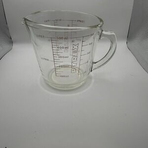 Vintage PYREX 516 Glass Measuring Cup Red Lettering Closed D-Handle 2 Cup 1 Pint